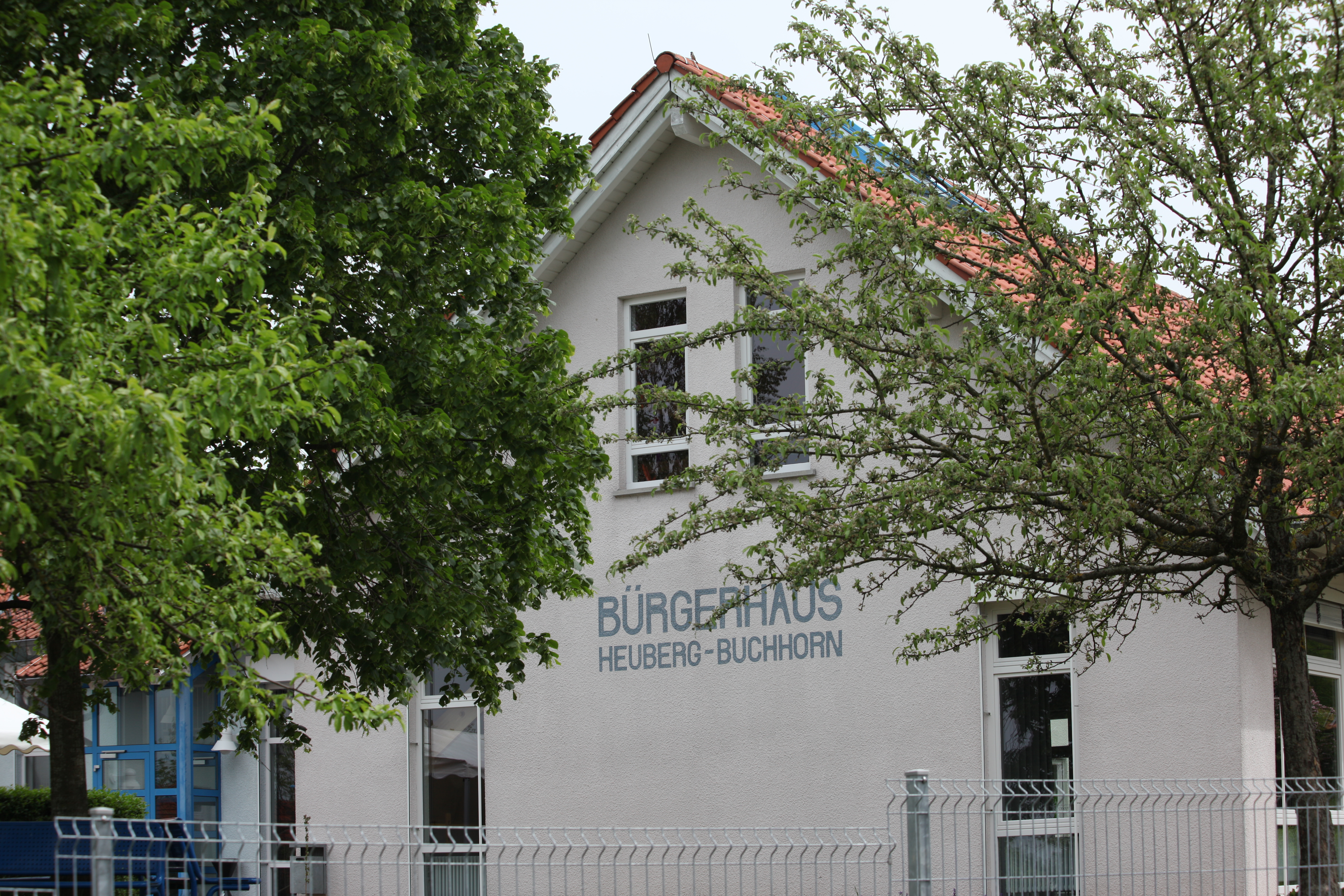                                                     Bürgerhaus Heuberg-Buchhorn                                    