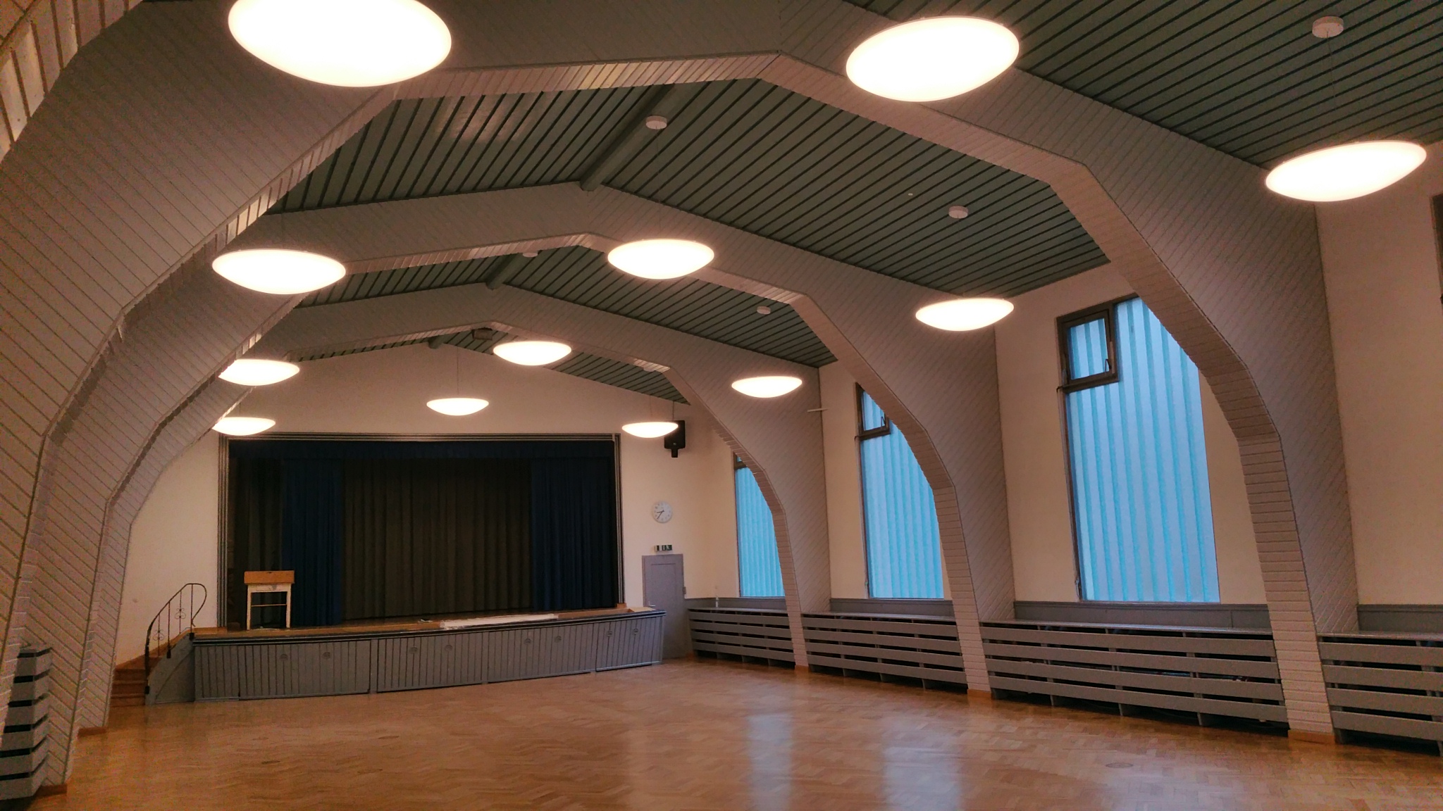                                                     Foto: Innenansicht Turn- und Festhalle Untersteinbach                                    