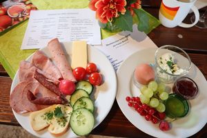 Ökumenischer Gottesdienst und Faires Frühstück auf dem Lindelberg