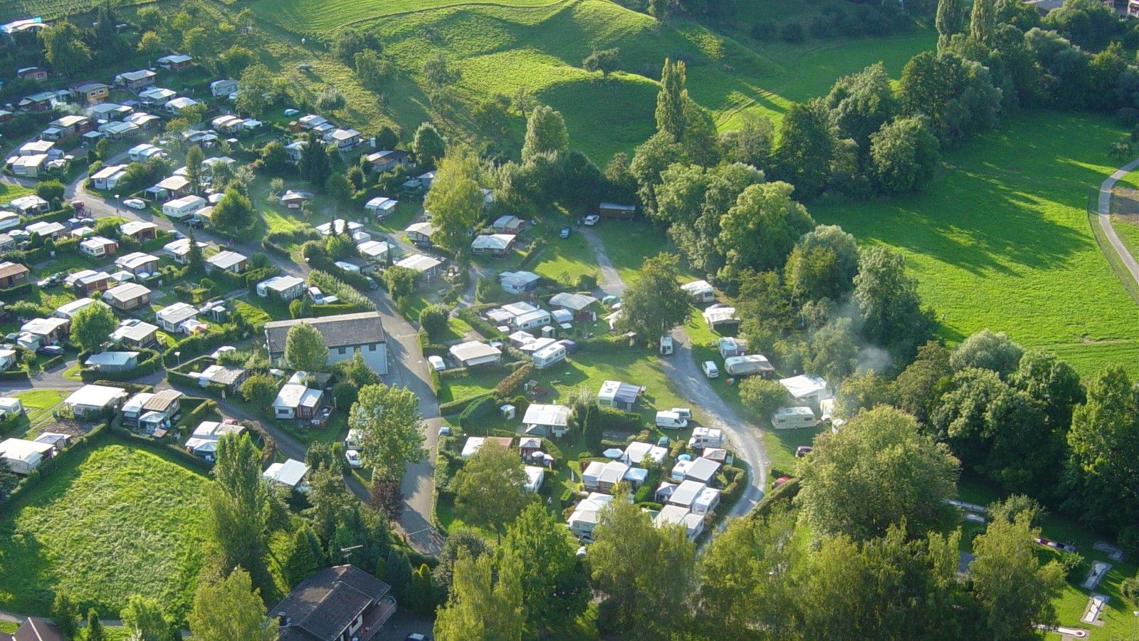 
    
            
                    Foto: Luftaufnahme Campingplatz Untersteinbach
                
        
