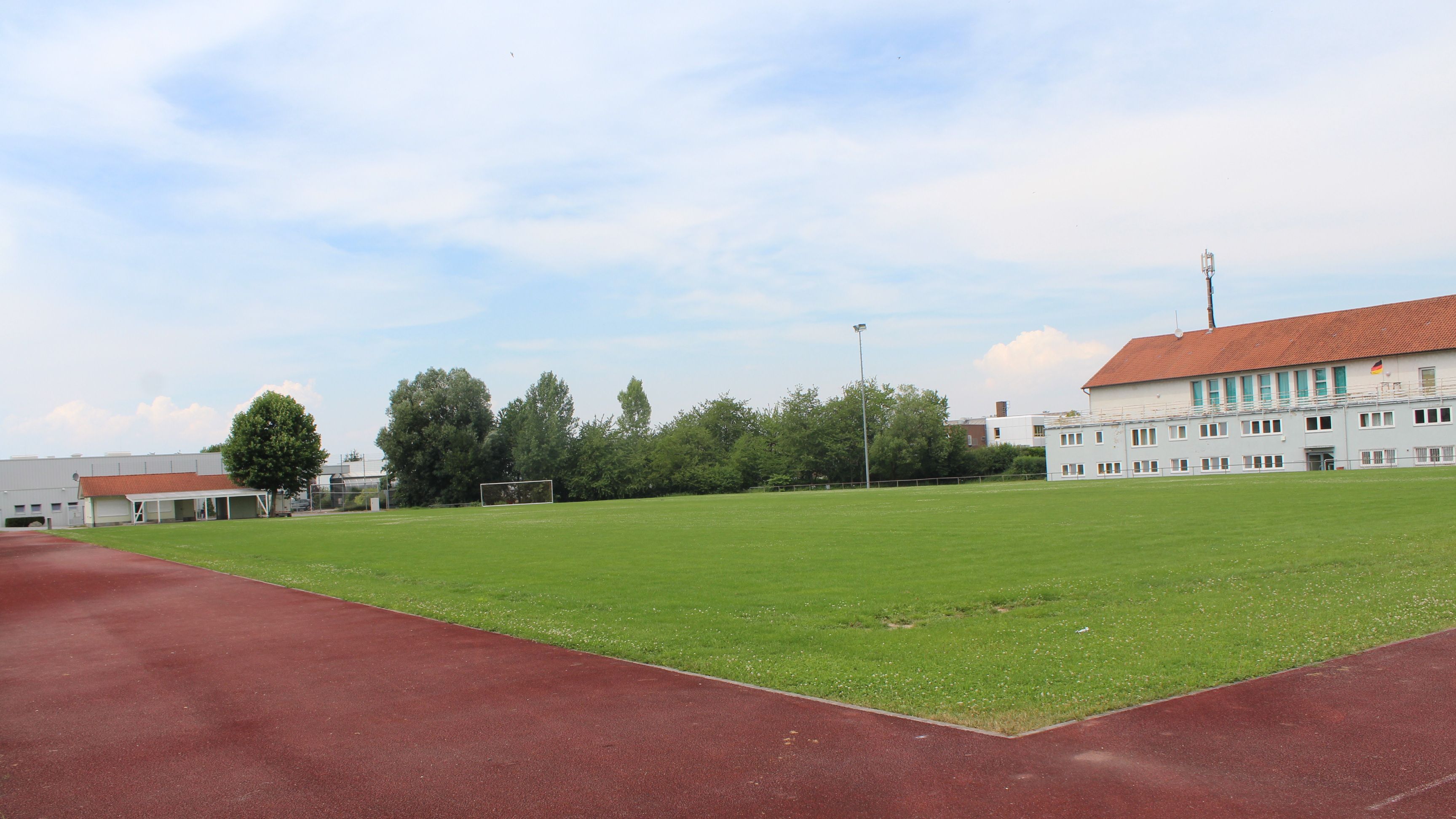                                                     Sportplatz Erich-Fritz-Halle                                    